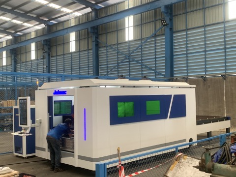 เครื่อง FiberLaser CloseType