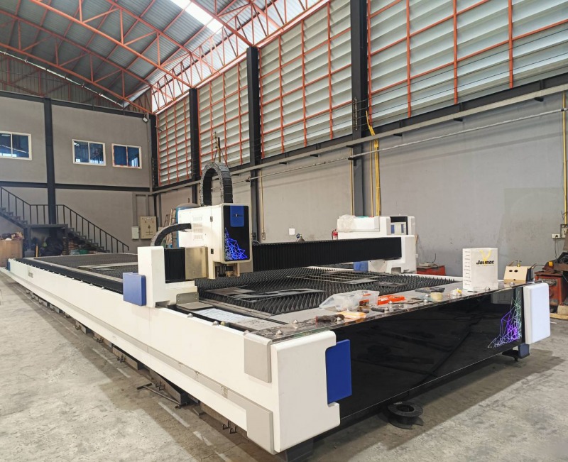 Fiber Laser Cutting Machine